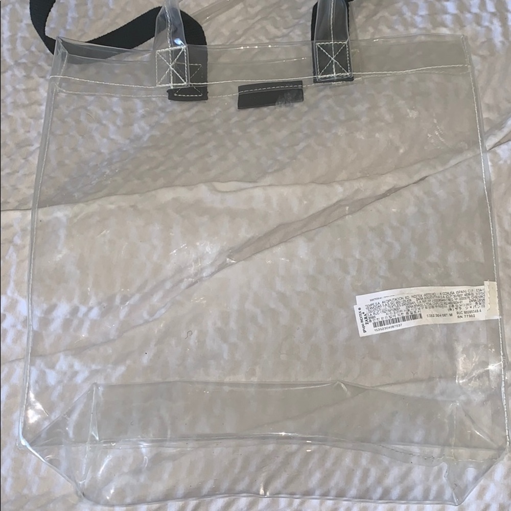 Zara Vinyl Shopper